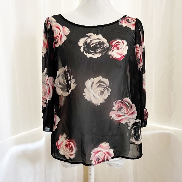 Lc Lauren Conrad rose print dressy top Size Small - Picture 1 of 12